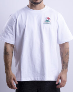 T-SHIRT L'ARCHE DE TENNIS SLEEVE + SHORTS DE PLAYA CON MONOGRAMA